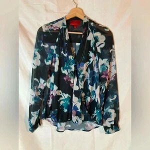 Jennifer Lopez dress up top‎